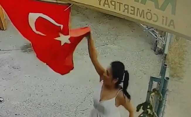 Türk bayrağına saygısızlık yapan kadın gözaltında