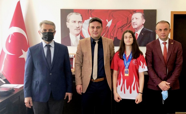 Liseli Sahra, Balkan Güreş Şampiyonu oldu