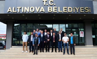 Bosna Hersekli Başkan, Altınova'da önemli açıklamalarda bulundu