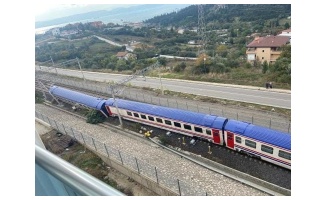 Kocaeli'de tren kaza yaptı