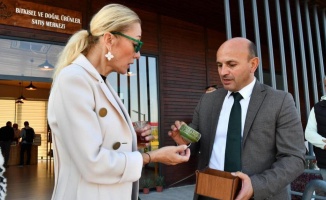 Pervin Ersoy Altınova’yı ziyaret etti